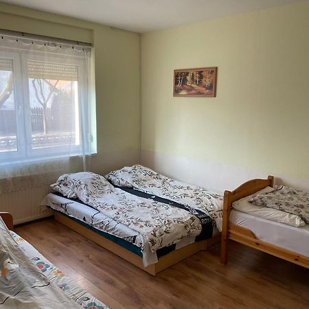 Red Locomotive Apartment Budapeszt Zewnętrze zdjęcie